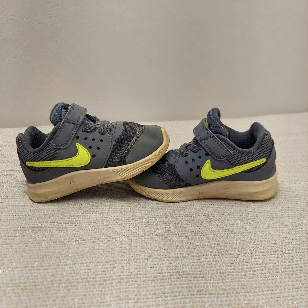 Nike Star Runner Toddler 7C Grey Volt Green Sneakers 869974-002